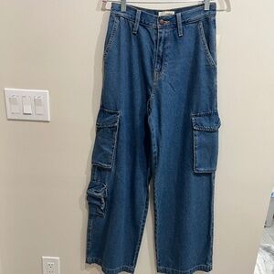NWT - Universal Thread - Cargo Jeans - Size 2R